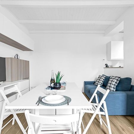 Lo3 • Navigli Chic Apartment • Milan Bagian luar foto